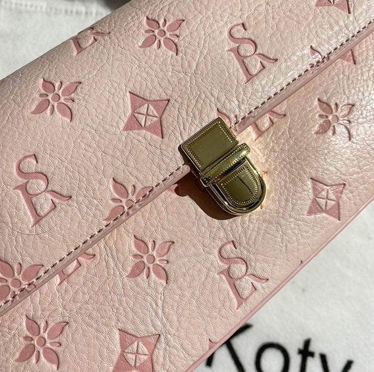 Luxurious Pink Monogram Pochette Shoulder Bag