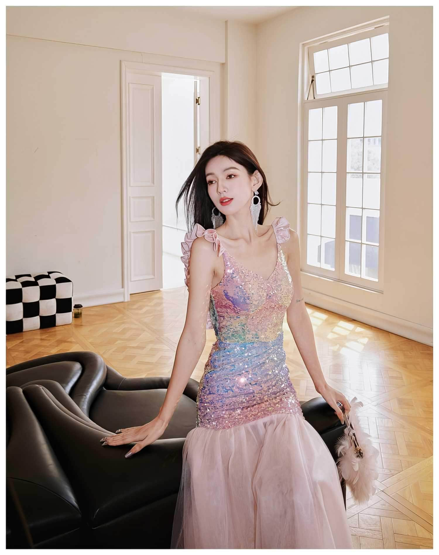 Mermaid Sequin V-Neck Tulle Dress