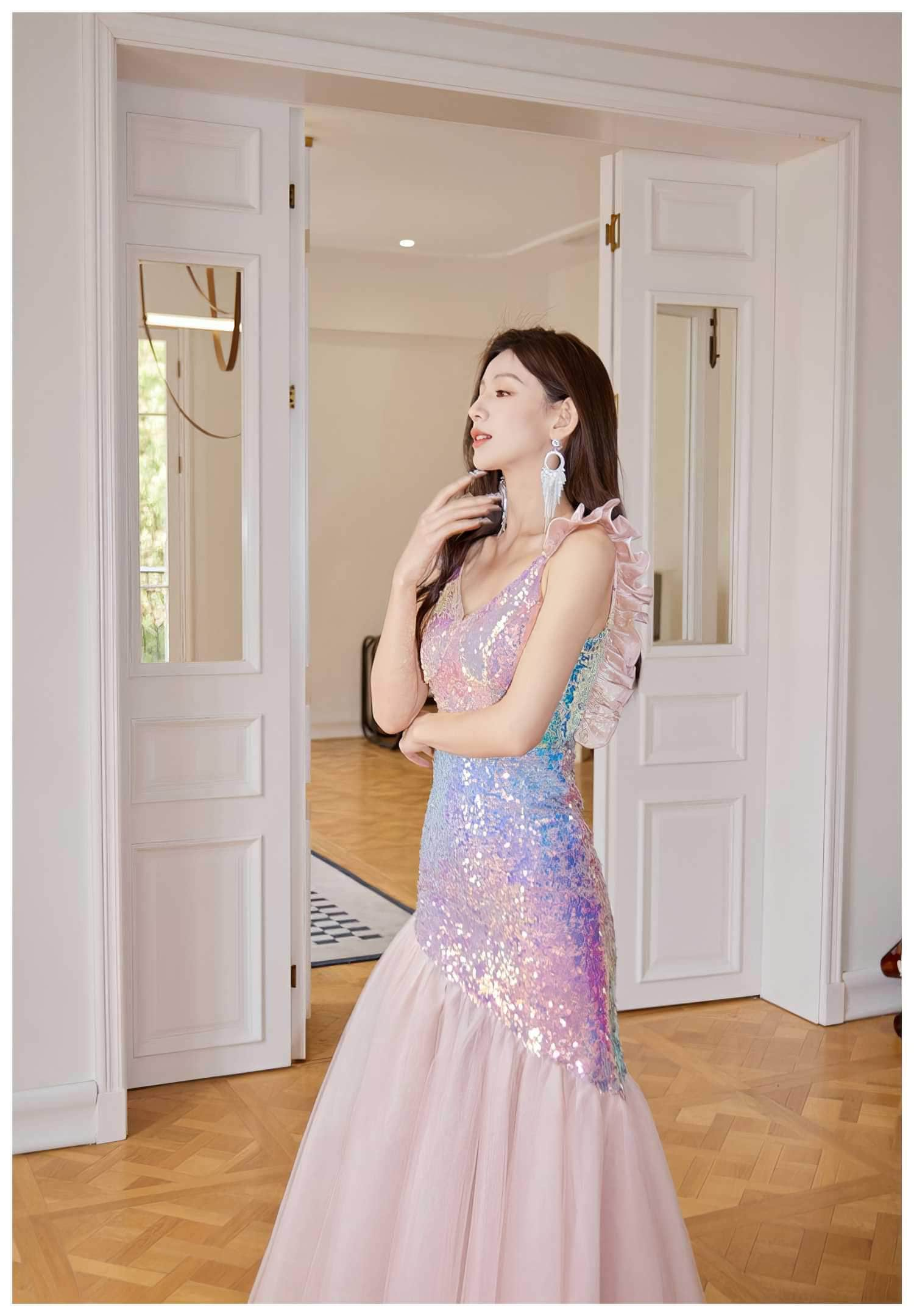 Mermaid Sequin V-Neck Tulle Dress