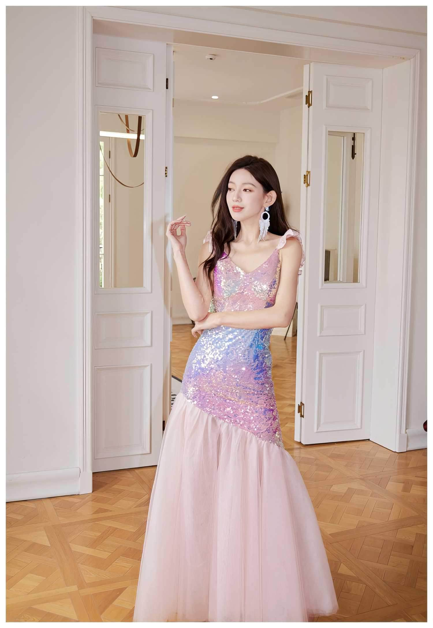 Mermaid Sequin V-Neck Tulle Dress