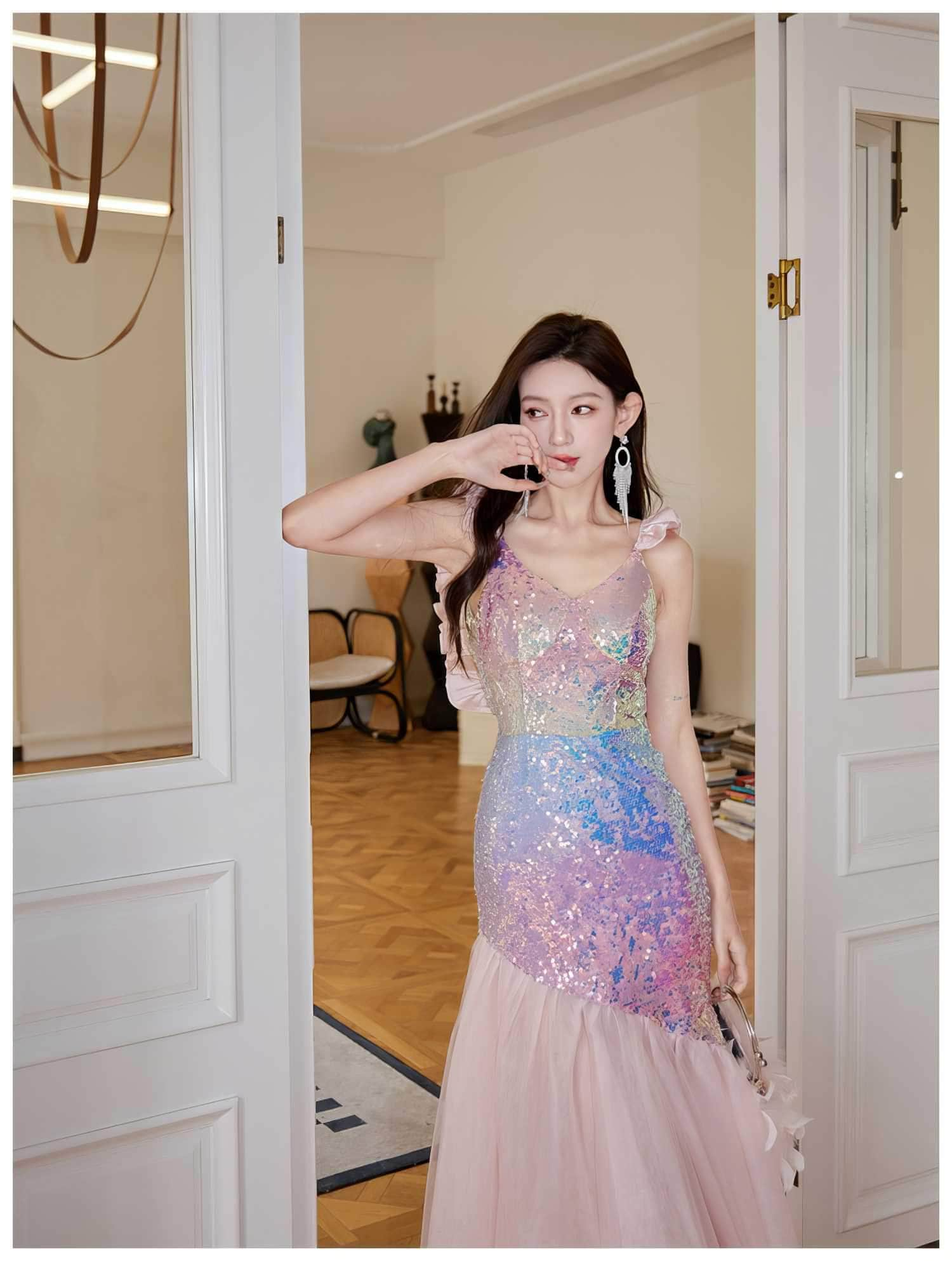 Mermaid Sequin V-Neck Tulle Dress