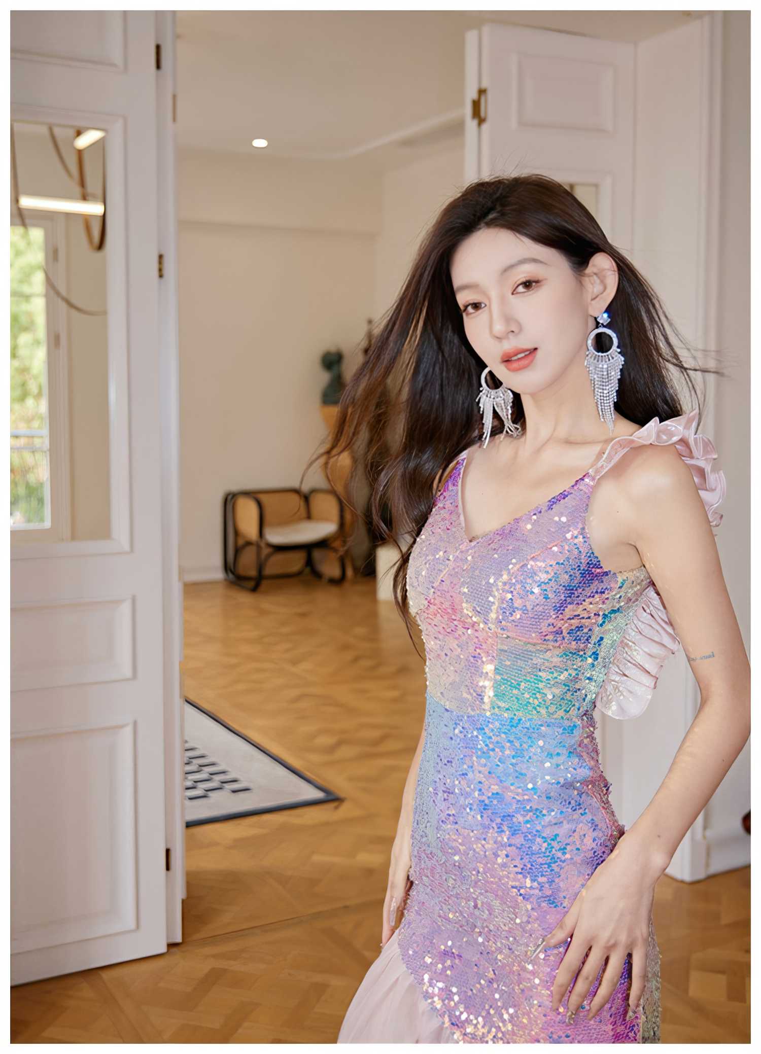 Mermaid Sequin V-Neck Tulle Dress