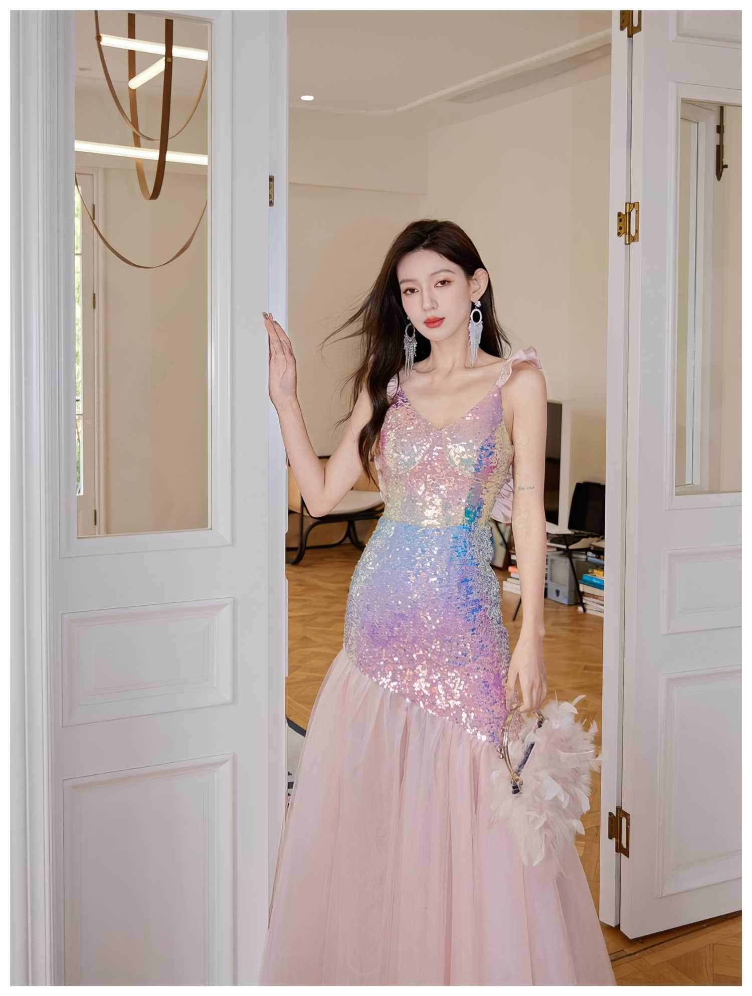 Mermaid Sequin V-Neck Tulle Dress