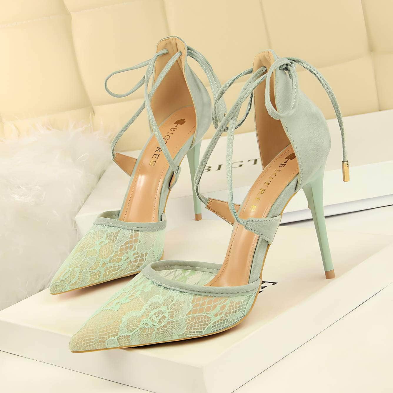 Mesh Detailed Ankle Strap Pointy Toe Heels EU 33 / Green / 10CM
