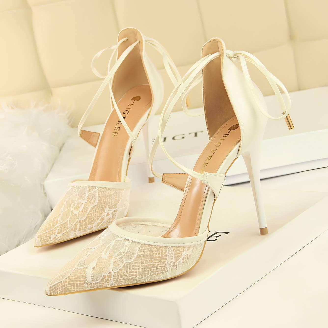 Mesh Detailed Ankle Strap Pointy Toe Heels EU 33 / White / 10CM