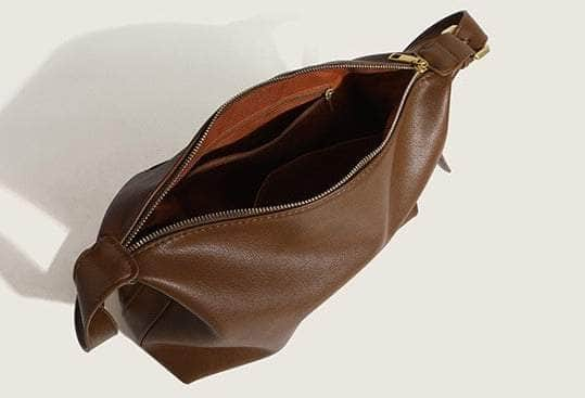 Minimalistic Leather Handbag with Bucket Tote Design