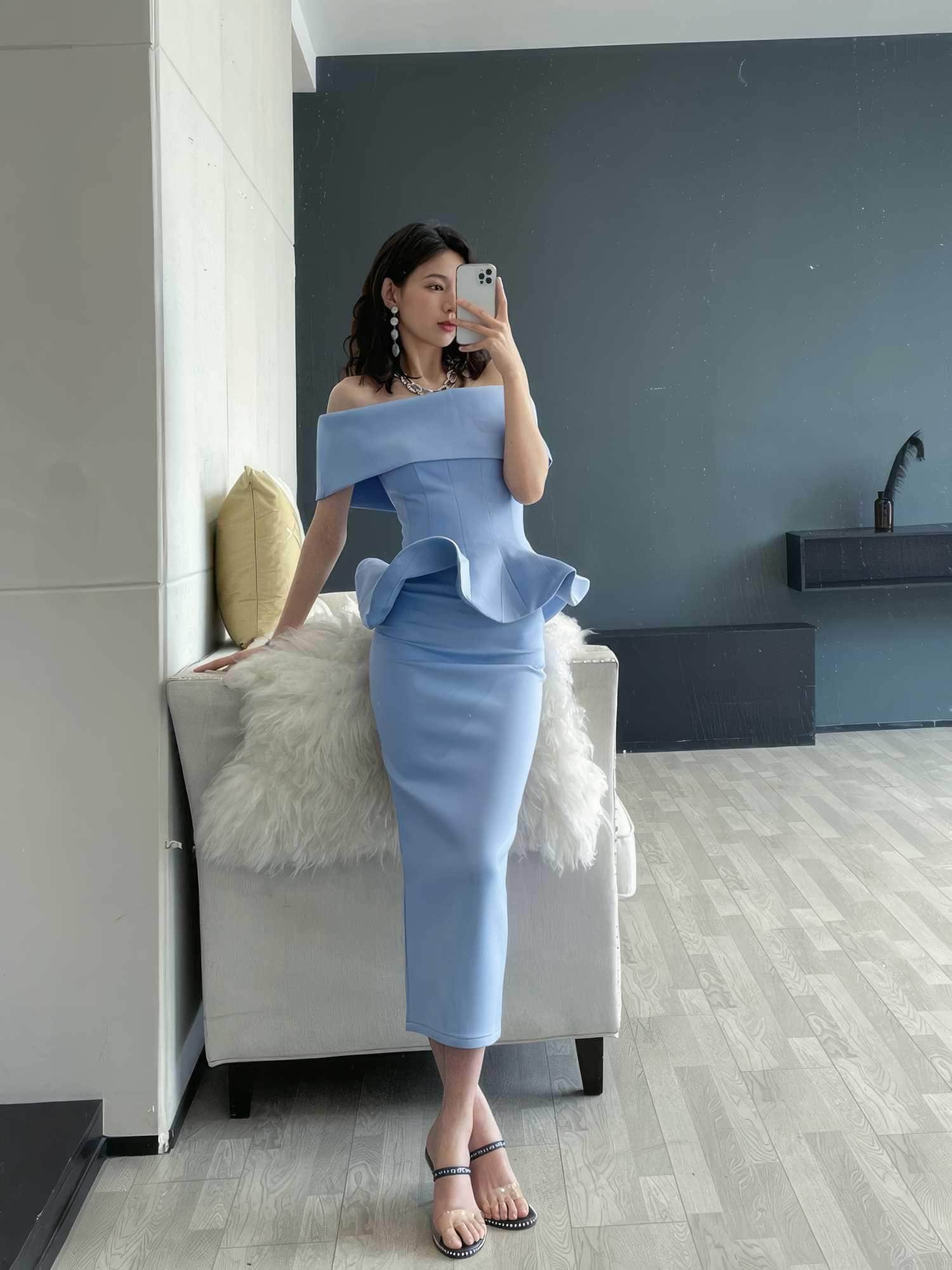 Off-Shoulder Peplum Bodycon Dress