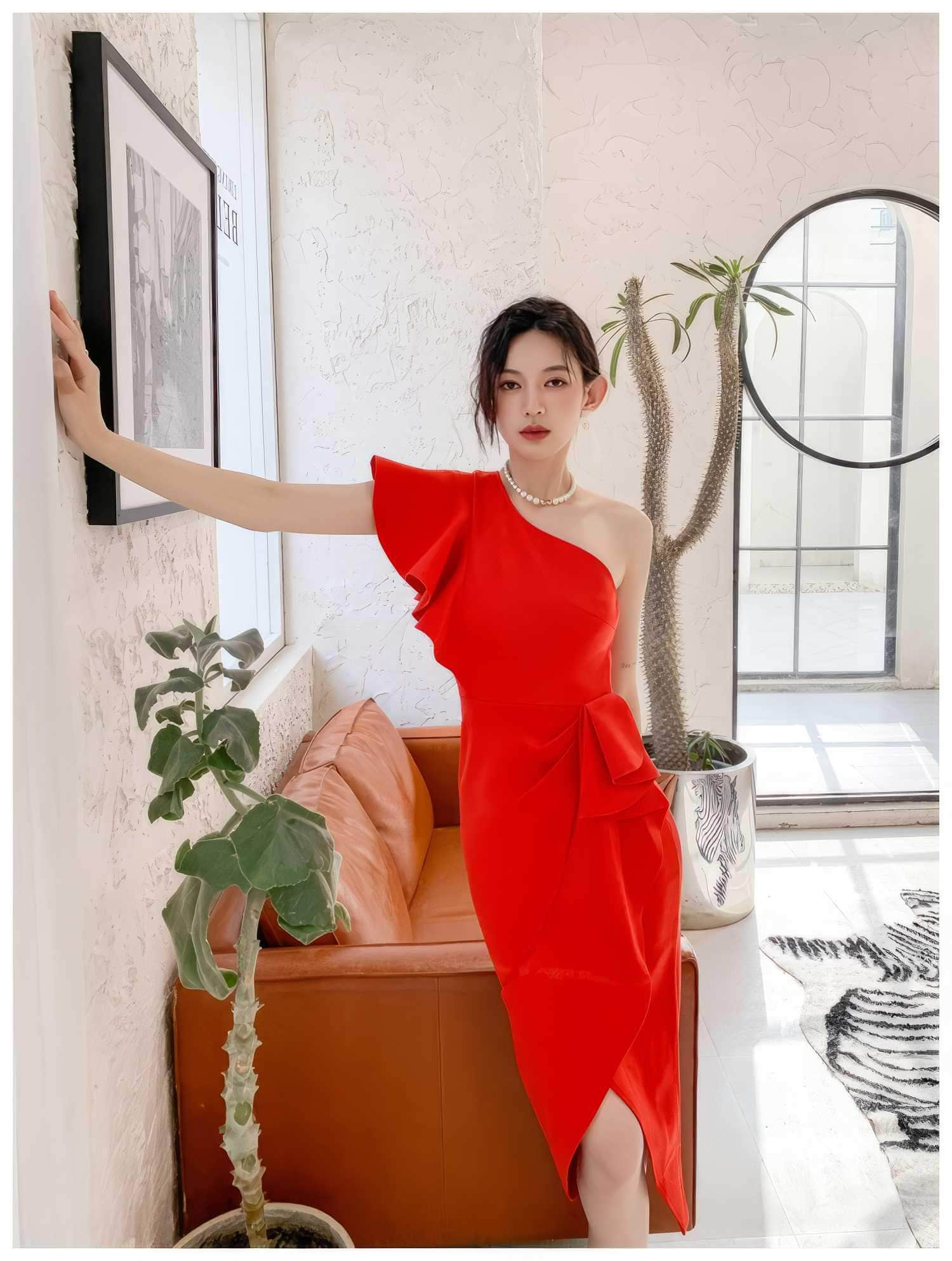 One-Shoulder Dramatic Ruffle Ruched Wrap Dress XS / Red