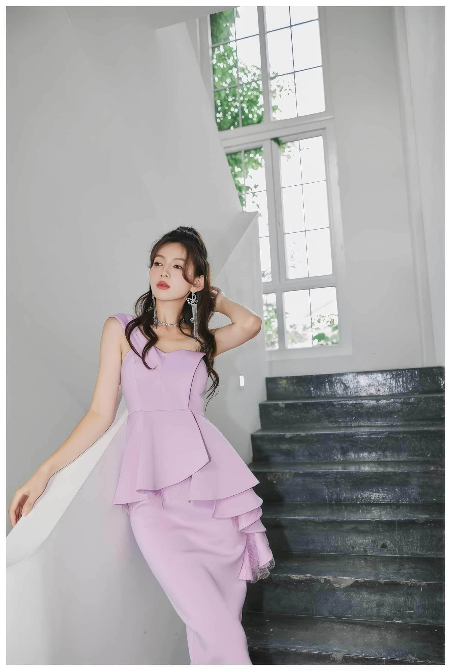 One-Shoulder Frill Peplum Scuba Dress M / Plum