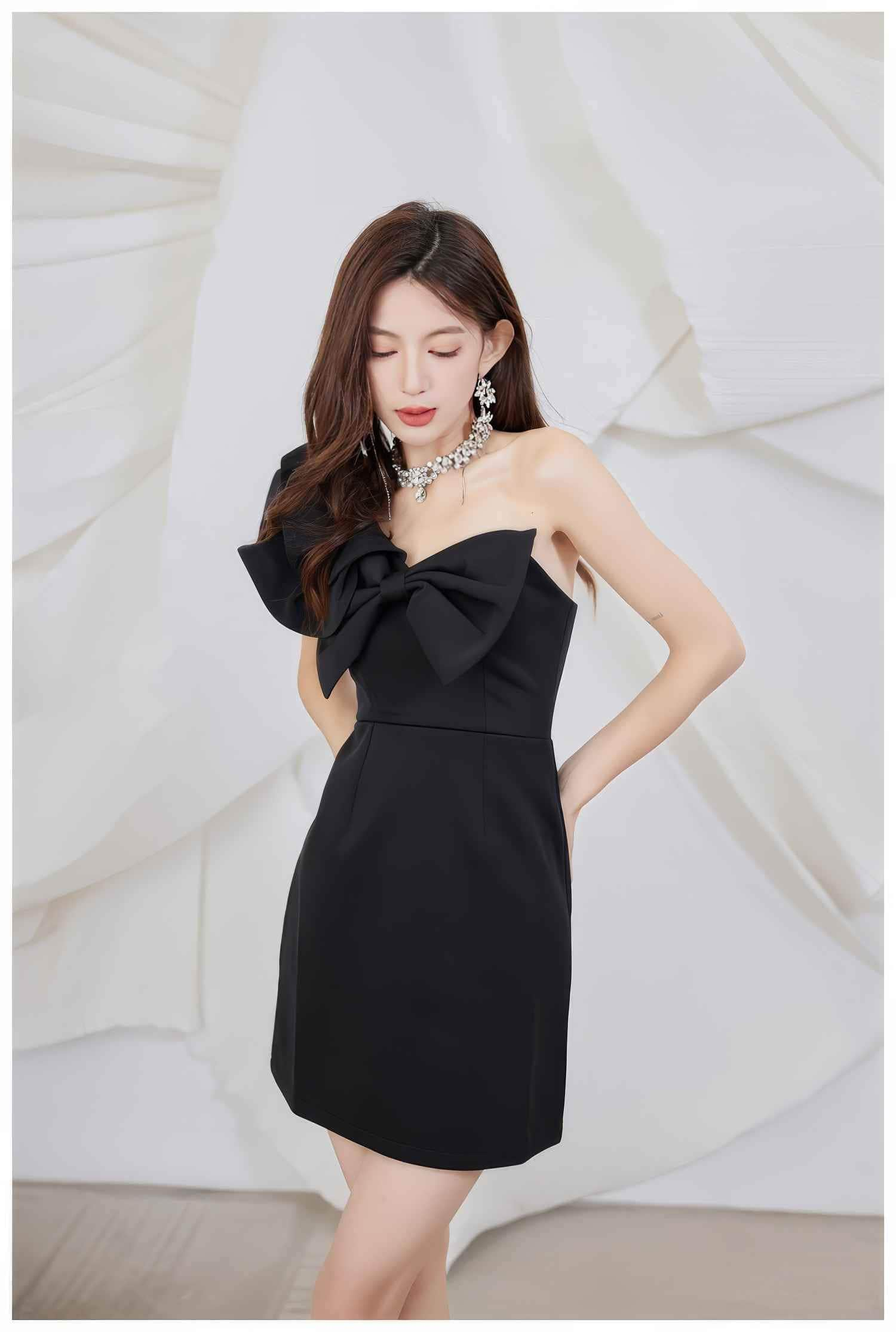 One-Shoulder Frill Sleeve 3D Bow Detail Sheath Dress S / Black