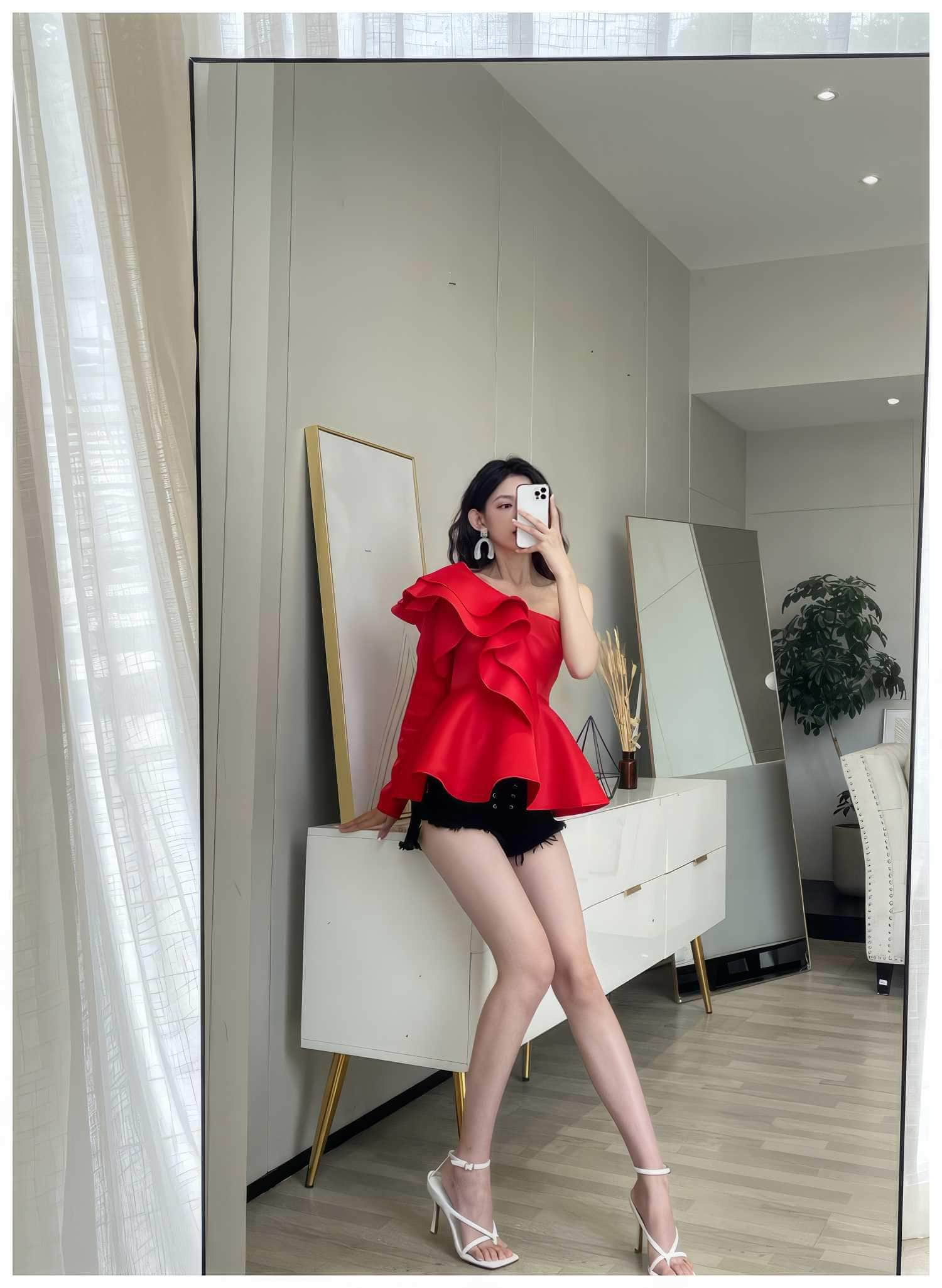 One Shoulder Ruffle Peplum Long Sleeve Blouse