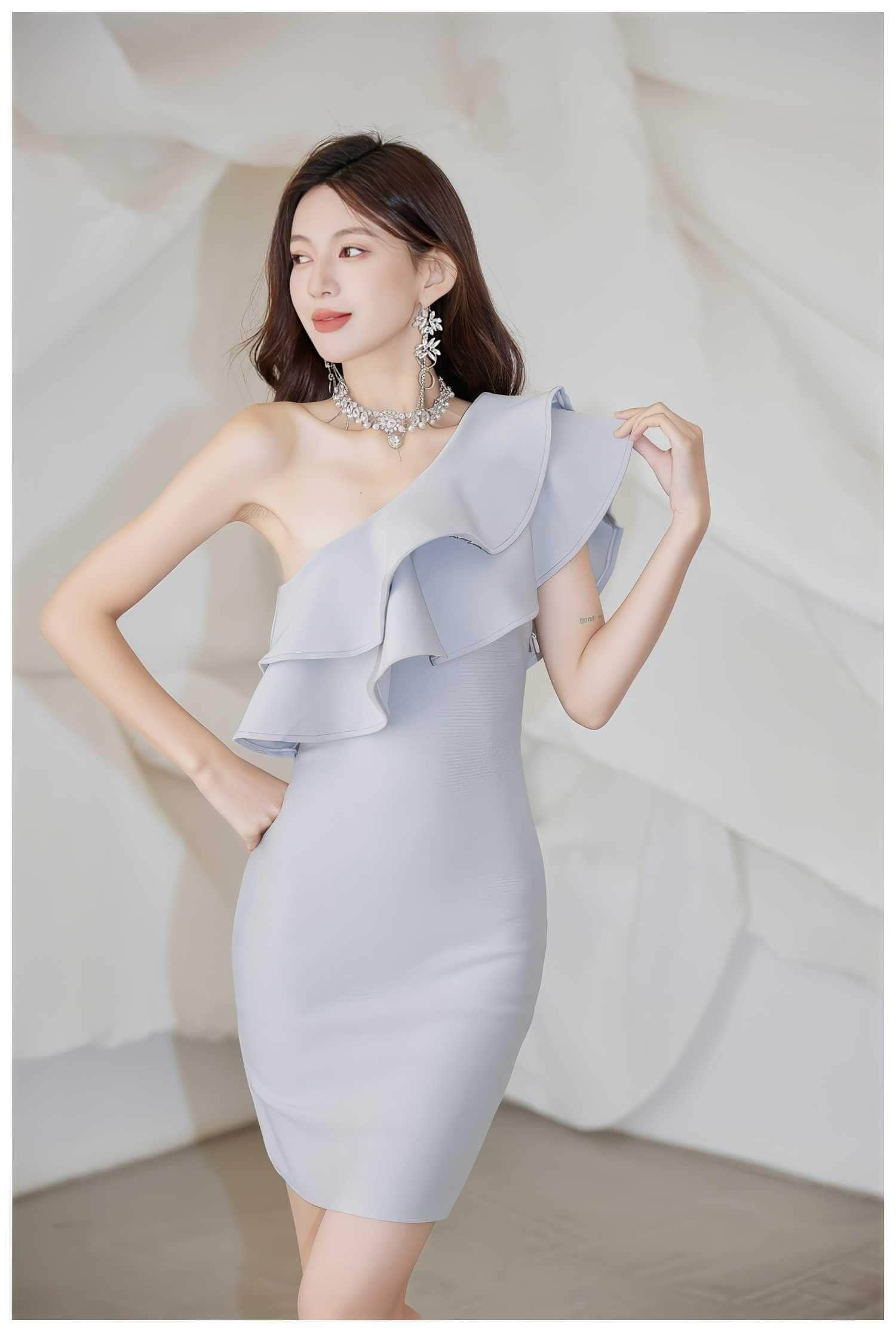 One-Shoulder Two-layer Ruffle Bodycon Dress