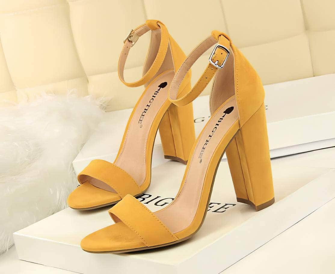 Open Toe Ankle Strap Block Heels EU 33 / Yellow / 9.5CM