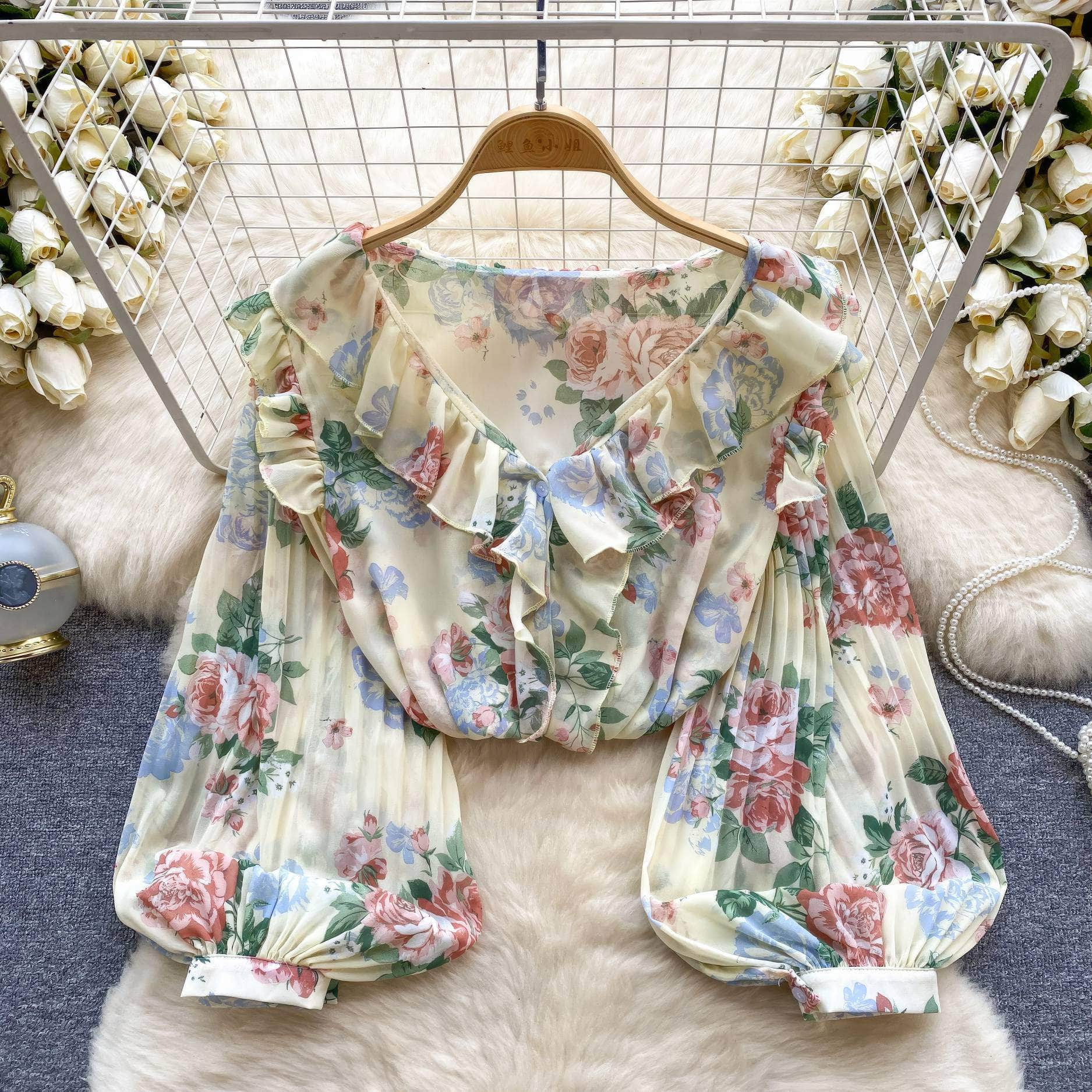 Pleated Lantern Sleeves Scalloped Neck Floral Print Blouse MAX SIZE / LightYellow