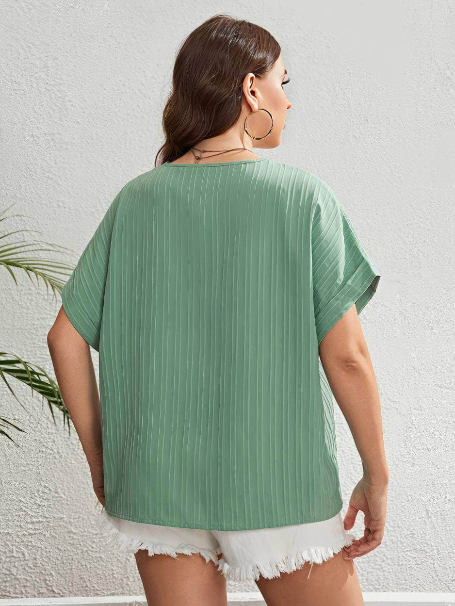 Plus Size Buttoned V-neck Short Sleeves Top