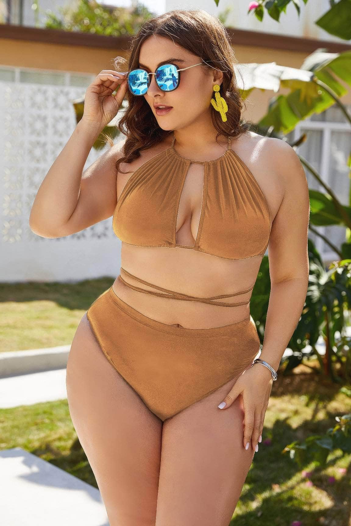 Plus Size High Waist Crisscross Halter Neck Swimwear