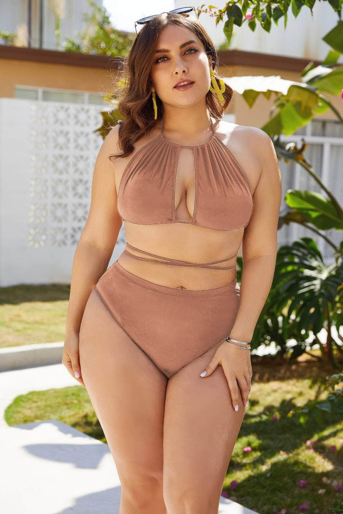 Plus Size High Waist Crisscross Halter Neck Swimwear