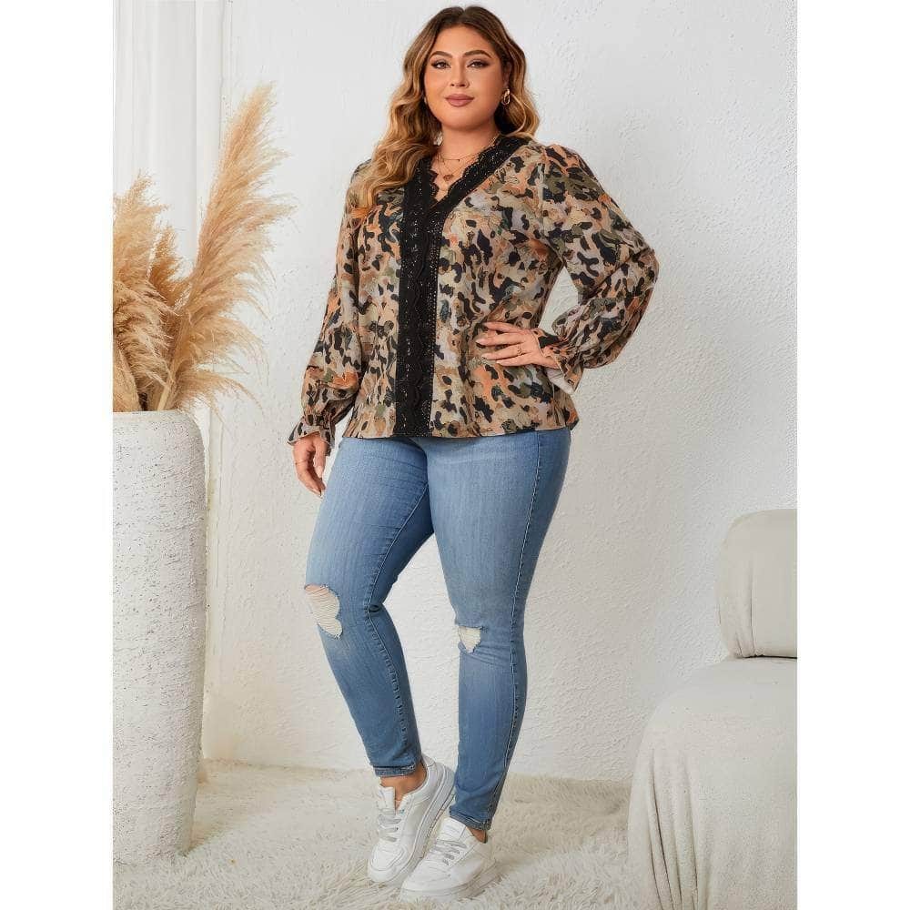 Plus Size Lace-Trimmed Floral Print Blouse