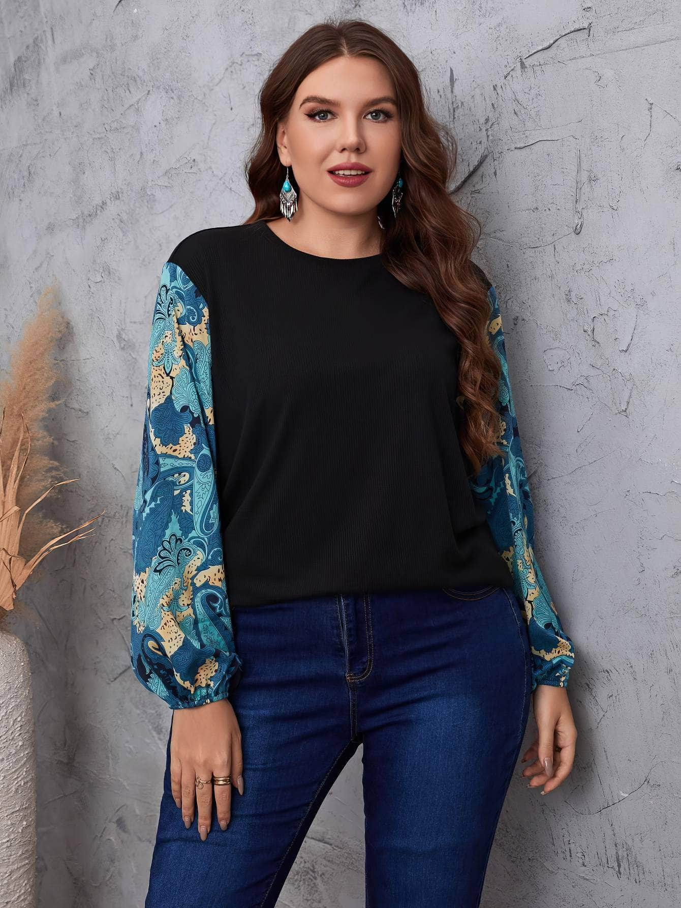 Plus Size Printed Lantern Sleeves Round Neck Top