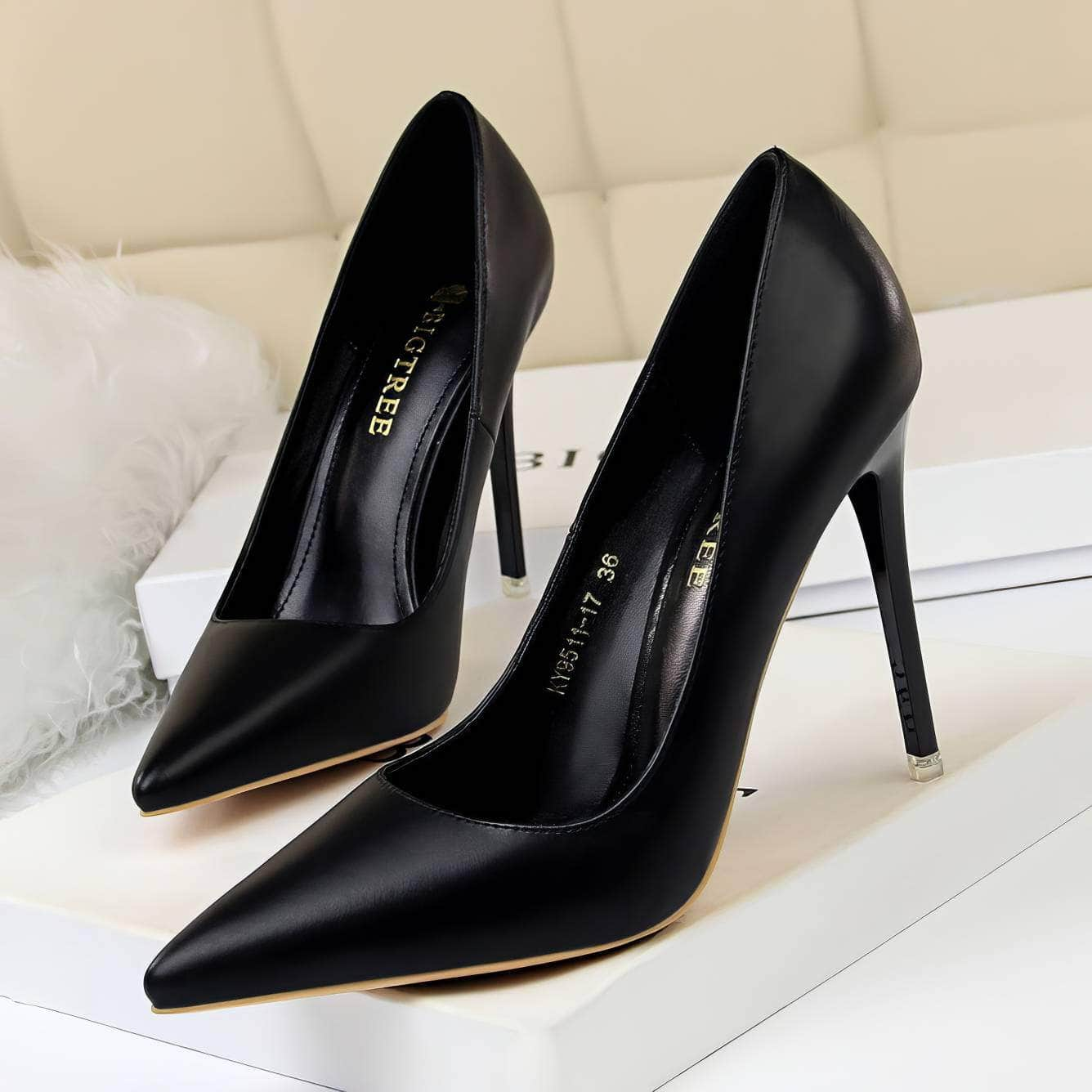 Pointed Toe Stiletto Court Pumps EU 33 / Black / 7.5CM