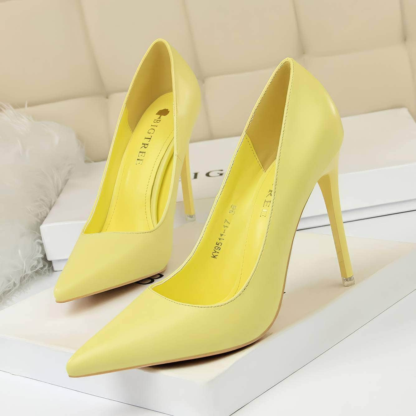 Pointed Toe Stiletto Court Pumps EU 33 / Yellow / 7.5CM