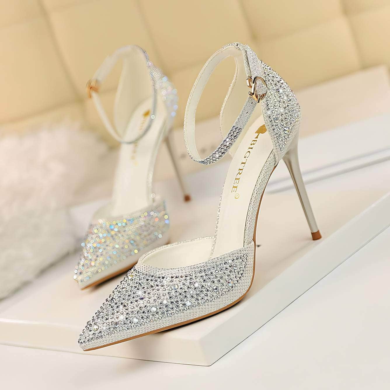 Pointed Toes Crystal Embellished Ankle Strap Stilettos EU 33 / White / 10CM