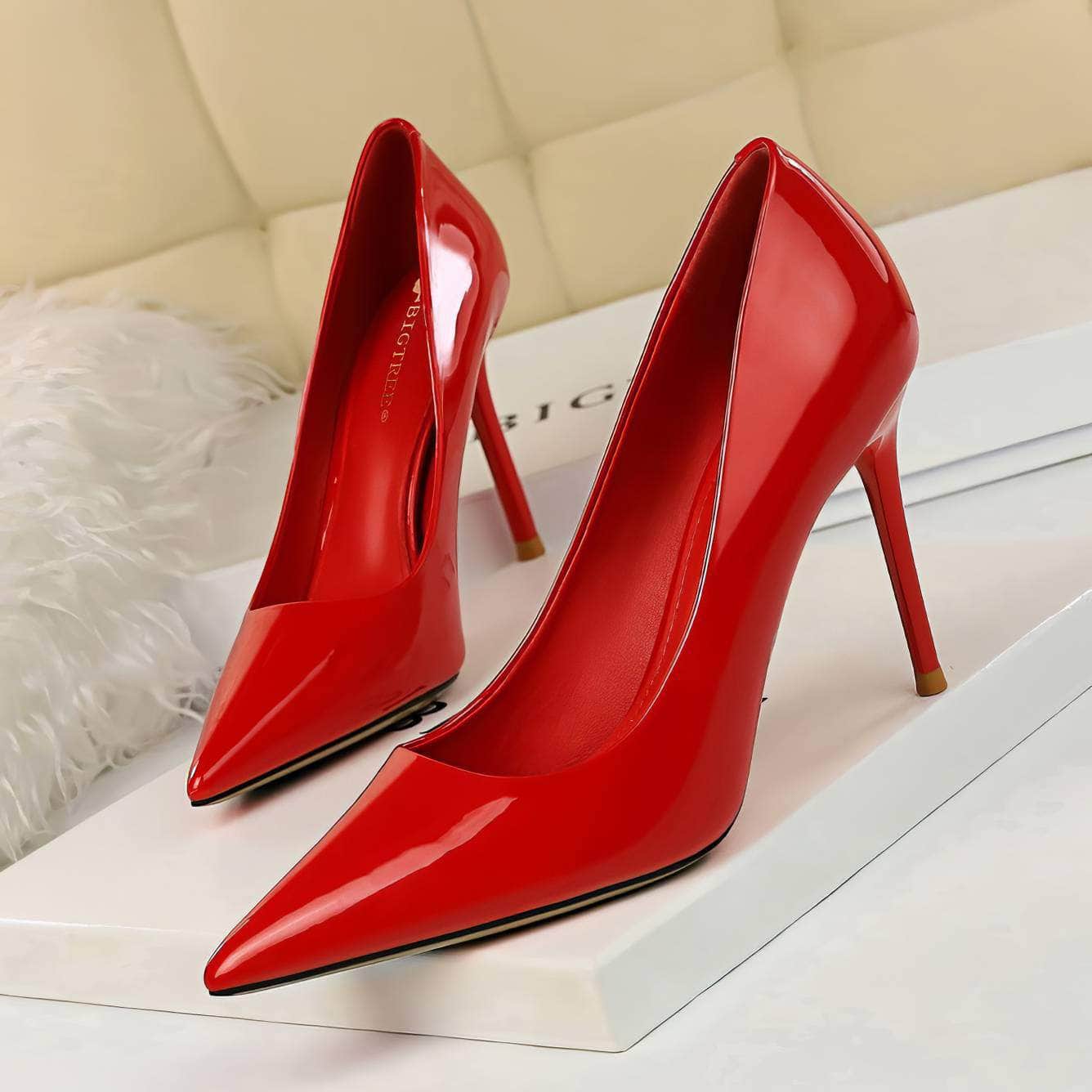 Pointed Toes Stiletto Pump Heels EU 33 / Red / 9.5CM