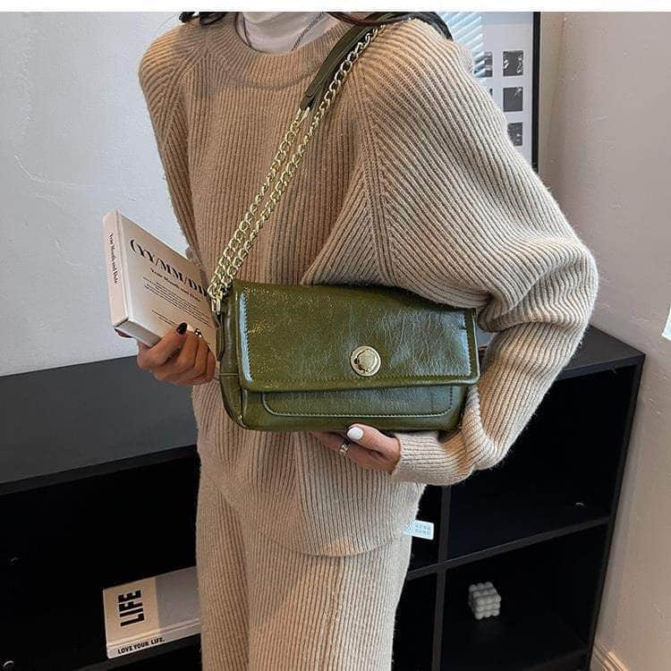 Retro-Inspired Crossbody Wallet Bag