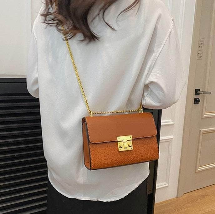 Retro One Shoulder Chain Bag