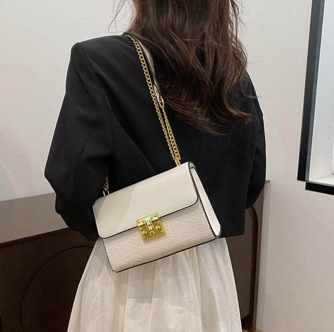 Retro One Shoulder Chain Bag