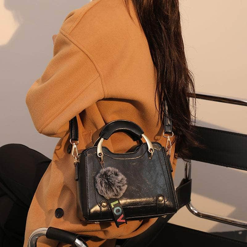 Retro One Shoulder Leather Handbag