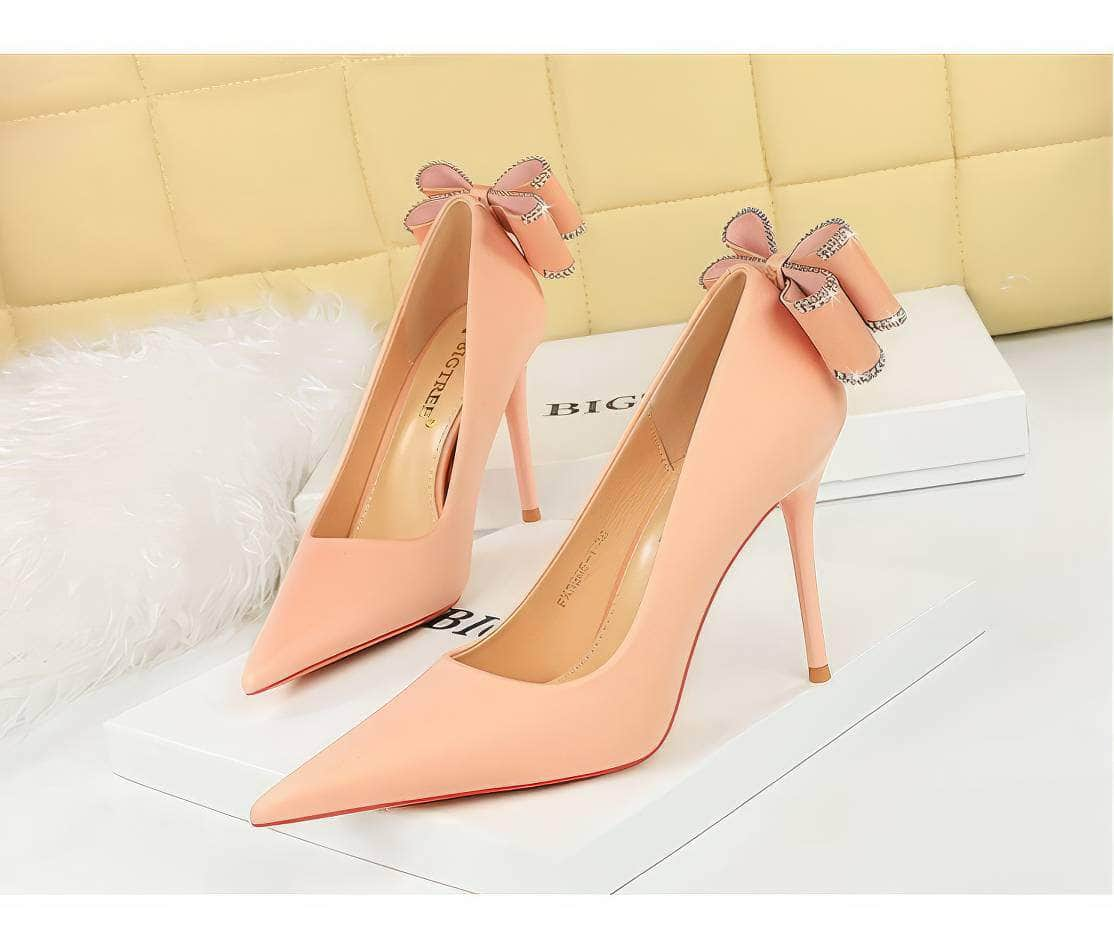 Rhinestone Bow Detailed Banquet Pumps