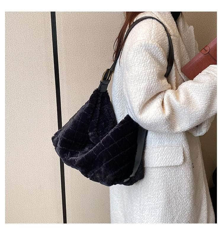 Rhombus Pattern Shoulder Bag