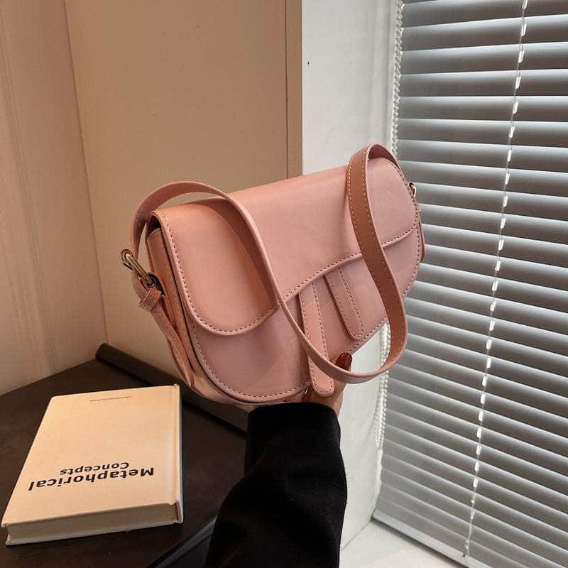 Sleek Saddle Shoulder Bag