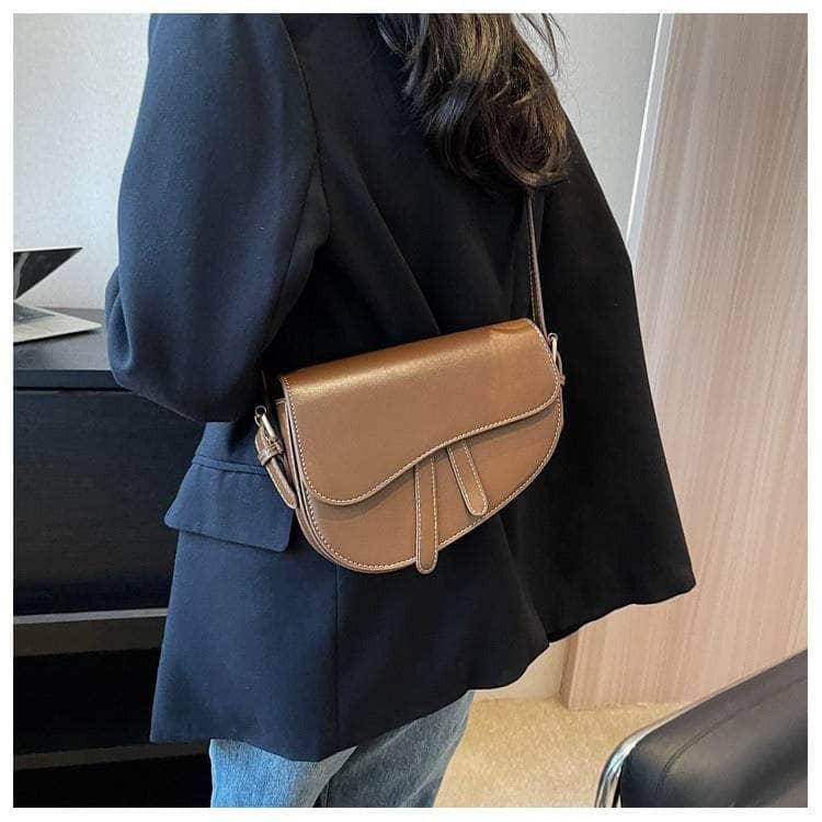 Sleek Saddle Shoulder Bag