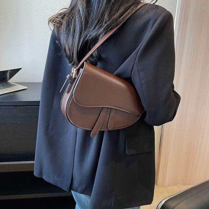 Sleek Saddle Shoulder Bag