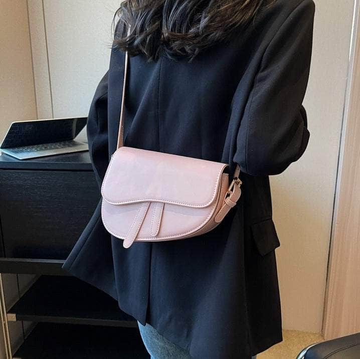 Sleek Saddle Shoulder Bag