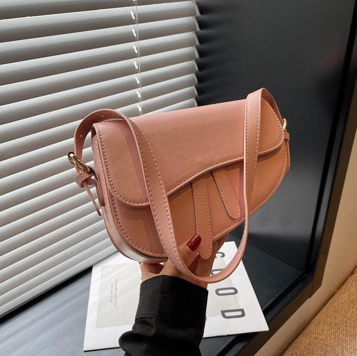 Sleek Saddle Shoulder Bag