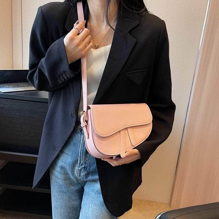 Sleek Saddle Shoulder Bag