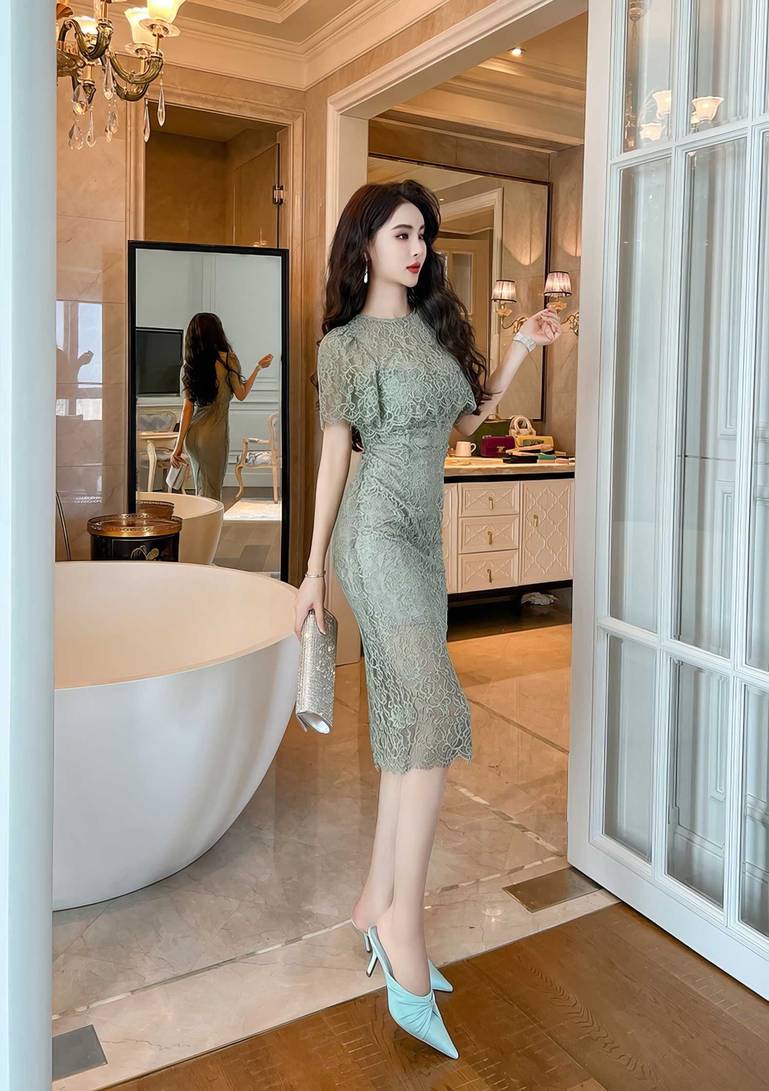 Slim Fit Lace Detailed Midi Dress