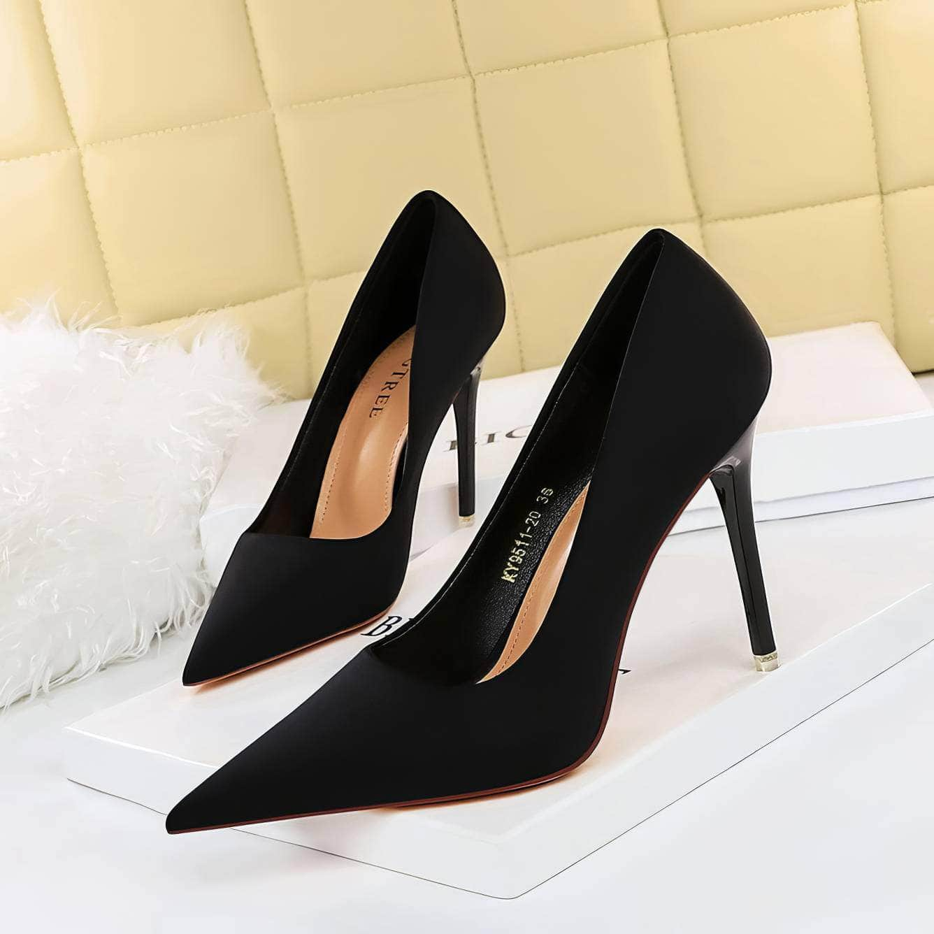 Solid Color Suede Pointed Toe Court Pumps