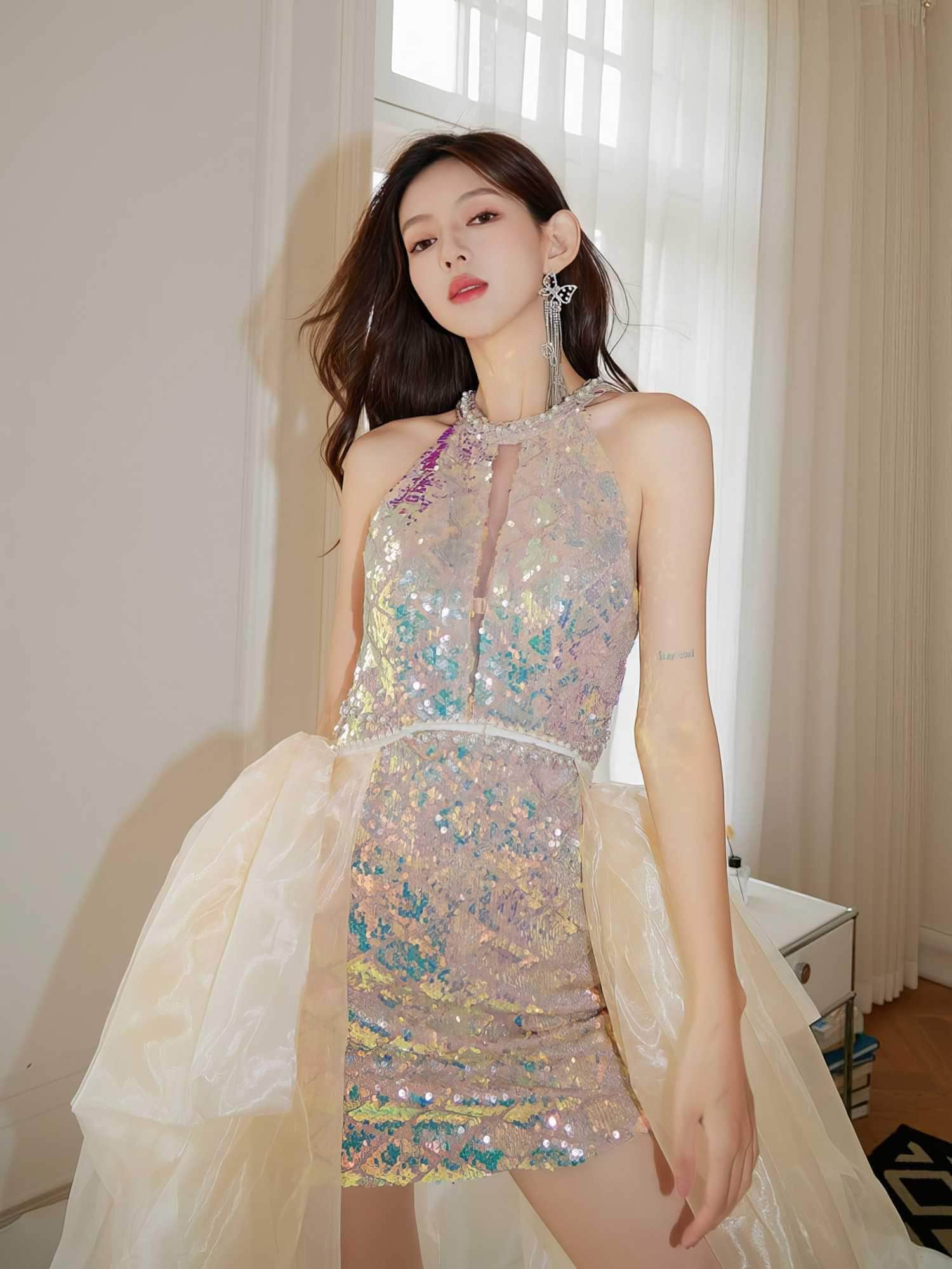 Sparkling Halter Neck Sequin Cocktail Dress