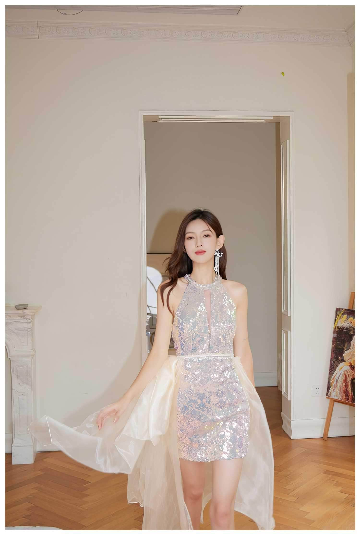 Sparkling Halter Neck Sequin Cocktail Dress