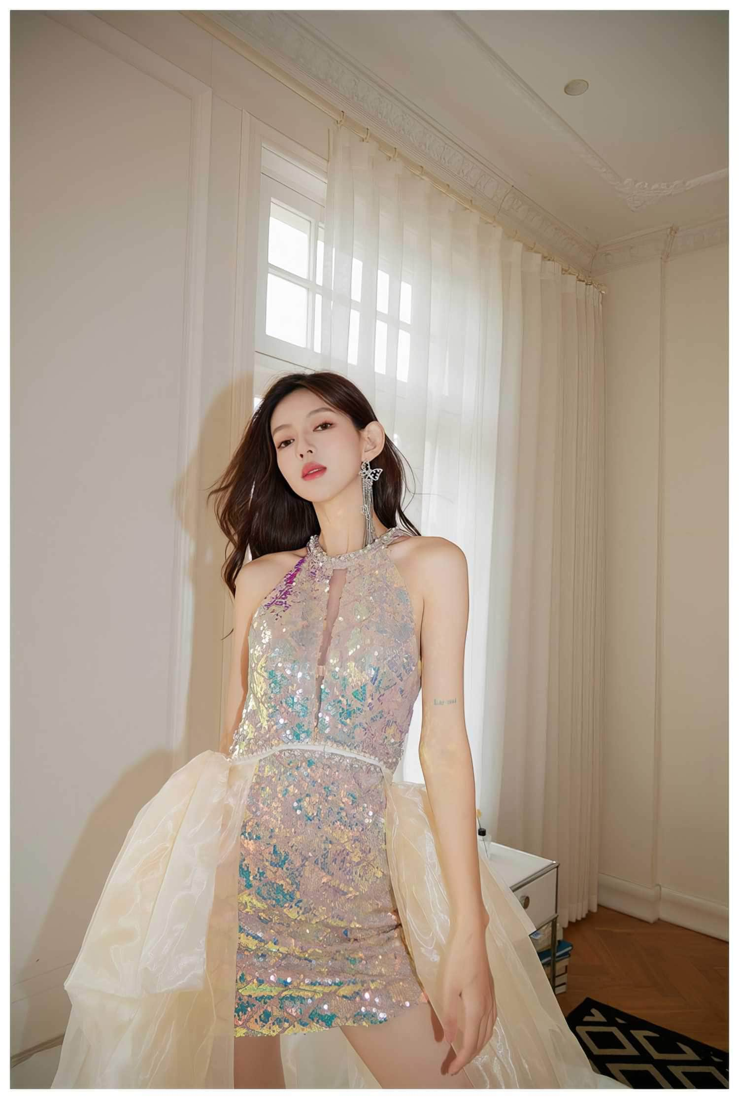 Sparkling Halter Neck Sequin Cocktail Dress