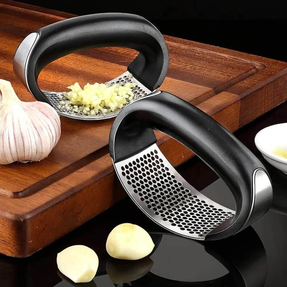 Stainless Steel Garlic Press: Manual Crusher and Mincer - Kitchen Gadget for Chopping Garlic, Fruit, and Vegetables Garlic Press