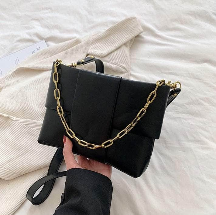 Stylish Crossbody Bag With Chain Shoulder Strap