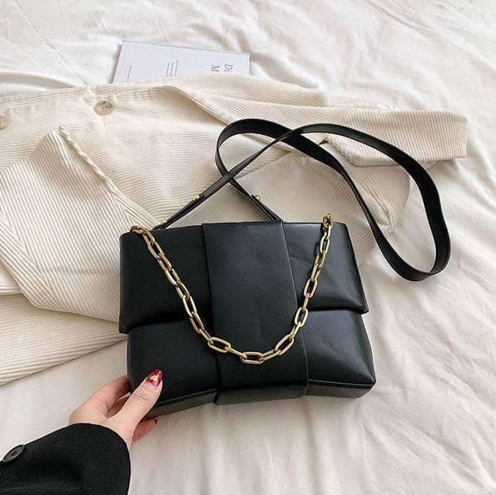 Stylish Crossbody Bag With Chain Shoulder Strap Black