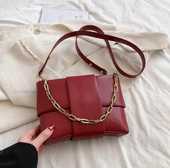 Stylish Crossbody Bag With Chain Shoulder Strap Red