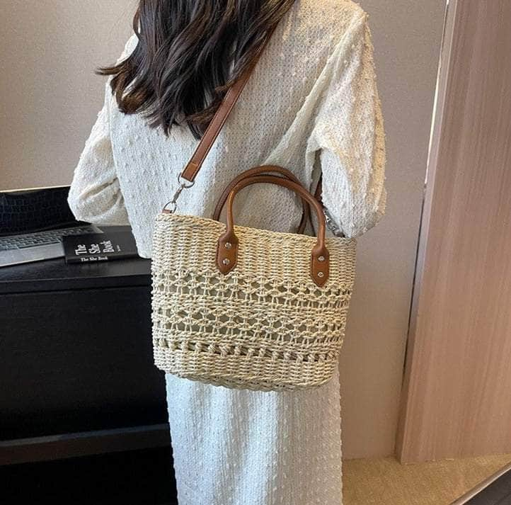 Stylish Handwoven Straw Crossbody Handbag