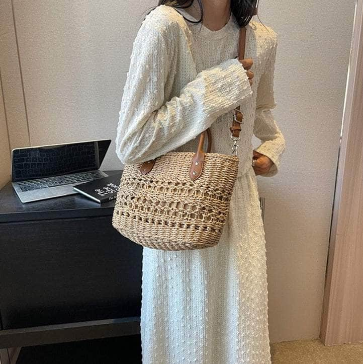 Stylish Handwoven Straw Crossbody Handbag